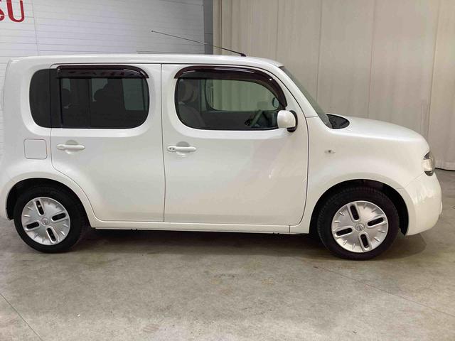 キューブ１５Ｘ　Ｖセレクションコラムシフト　プッシュスタートスイッチ　電子カードキー　運転席助手席エアバック　ＡＢＳ　カーナビ　バックモニター　フォグランプ（鹿児島県）の中古車