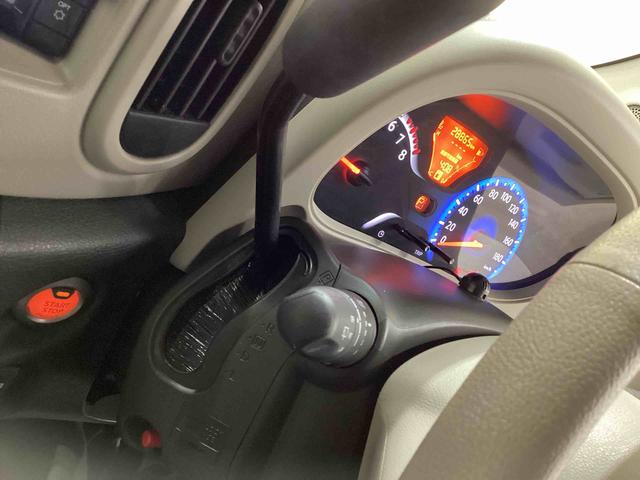 キューブ１５Ｘ　Ｖセレクションコラムシフト　プッシュスタートスイッチ　電子カードキー　運転席助手席エアバック　ＡＢＳ　カーナビ　バックモニター　フォグランプ（鹿児島県）の中古車