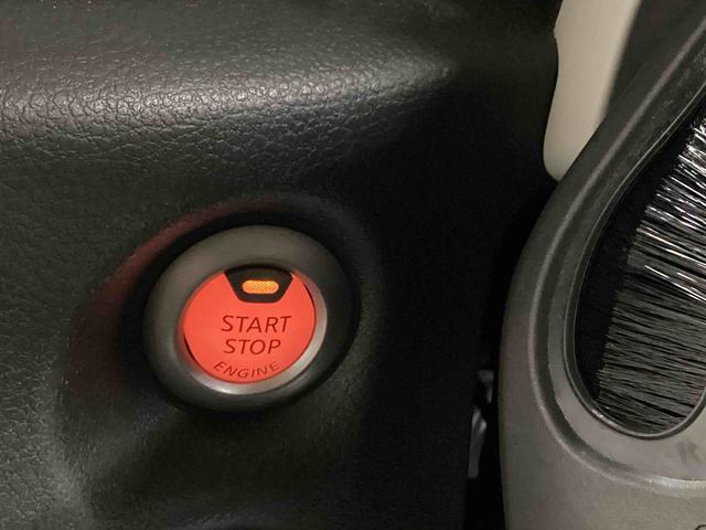 キューブ１５Ｘ　Ｖセレクションコラムシフト　プッシュスタートスイッチ　電子カードキー　運転席助手席エアバック　ＡＢＳ　カーナビ　バックモニター　フォグランプ（鹿児島県）の中古車