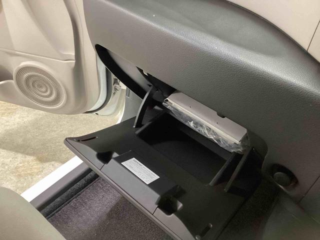 キューブ１５Ｘ　Ｖセレクションコラムシフト　プッシュスタートスイッチ　電子カードキー　運転席助手席エアバック　ＡＢＳ　カーナビ　バックモニター　フォグランプ（鹿児島県）の中古車