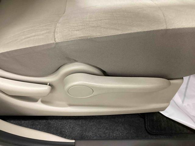 キューブ１５Ｘ　Ｖセレクションコラムシフト　プッシュスタートスイッチ　電子カードキー　運転席助手席エアバック　ＡＢＳ　カーナビ　バックモニター　フォグランプ（鹿児島県）の中古車