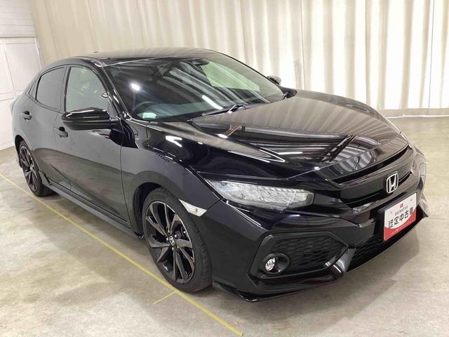 シビックハッチバックプッシュスタートスイッチ　電子カードキー　電動パーキングブレーキ　カーナビ　バックモニター　フロアＣＶＴ車（パドルシフト）　ＥＴＣ付　ＴＵＲＢＯ（鹿児島県）の中古車