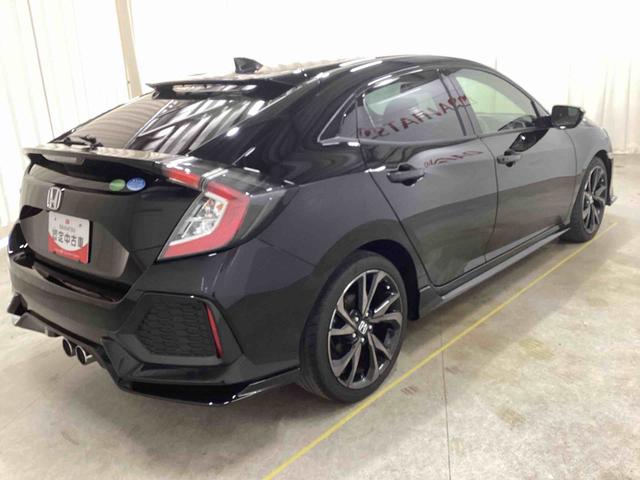 シビックハッチバックプッシュスタートスイッチ　電子カードキー　電動パーキングブレーキ　カーナビ　バックモニター　フロアＣＶＴ車（パドルシフト）　ＥＴＣ付　ＴＵＲＢＯ（鹿児島県）の中古車