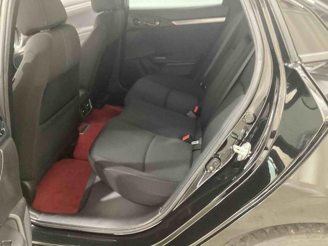 シビックハッチバックプッシュスタートスイッチ　電子カードキー　電動パーキングブレーキ　カーナビ　バックモニター　フロアＣＶＴ車（パドルシフト）　ＥＴＣ付　ＴＵＲＢＯ（鹿児島県）の中古車