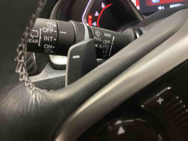 シビックハッチバックプッシュスタートスイッチ　電子カードキー　電動パーキングブレーキ　カーナビ　バックモニター　フロアＣＶＴ車（パドルシフト）　ＥＴＣ付　ＴＵＲＢＯ（鹿児島県）の中古車