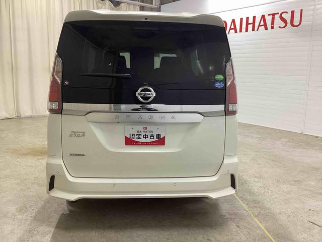 セレナハイウェイスター　ＶセレクションIIインパネシフト　プッシュスタートスイッチ　インテリキー　カーナビ　バックモニター（パノラマモニター）　両側電動スライドドア　アルミホイール　ＡＢＳ（鹿児島県）の中古車