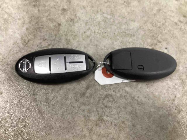 セレナハイウェイスター　ＶセレクションIIインパネシフト　プッシュスタートスイッチ　インテリキー　カーナビ　バックモニター（パノラマモニター）　両側電動スライドドア　アルミホイール　ＡＢＳ（鹿児島県）の中古車