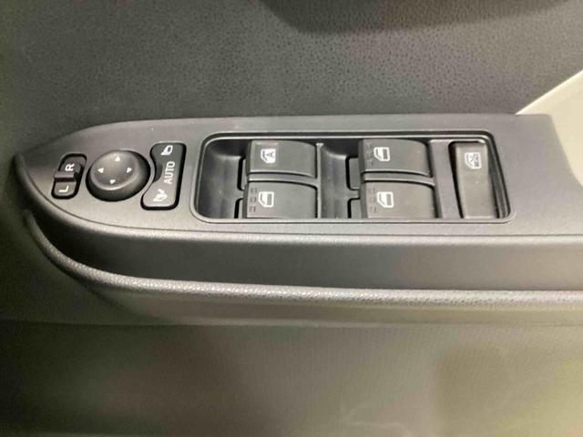 タントＸインパネシフト　プッシュスタートスイッチ　電子カードキー　電動パーキングブレーキ　両側スライド片側電動ドア　前後ブレーキサポート　ＡＢＳ（鹿児島県）の中古車