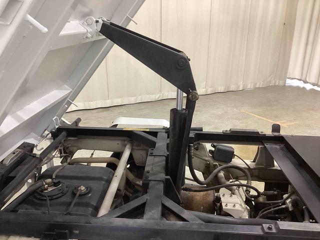ハイゼットトラックＰＴＯダンプパートタイム４ＷＤ　５ＭＴ　ＰＴＯダンプ　エアコン　パワステ　パワーウィンドウ　カセットデッキ（鹿児島県）の中古車