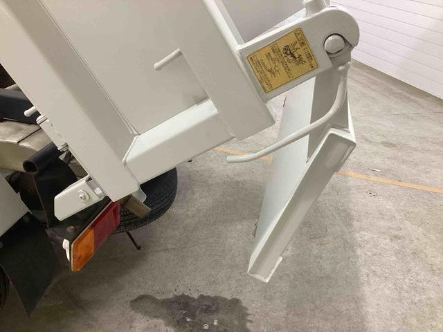 ハイゼットトラックＰＴＯダンプパートタイム４ＷＤ　５ＭＴ　ＰＴＯダンプ　エアコン　パワステ　パワーウィンドウ　カセットデッキ（鹿児島県）の中古車