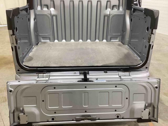 ハイゼットカーゴデッキバンGパートタイム4WD 5MT車 エアバッグ 助手席エアバック 左右スライドドア CDプレーヤー パワーウィンドウ リモコンキー(鹿児島県)の中古車