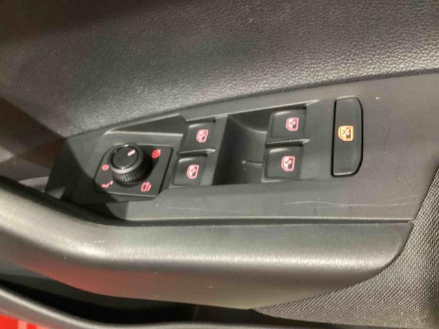 VW ポロTSIトレンドラインフロアシフト ABS エアコン ETC車載器 アルミホイール ルーフキャリア(鹿児島県)の中古車