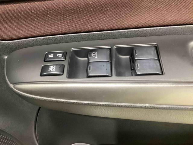ノートe−パワー メダリストフロアシフト プッシュスタートスイッチ 電子カードキー カーナビ バックモニター(バックミラー) アルミホイール(鹿児島県)の中古車