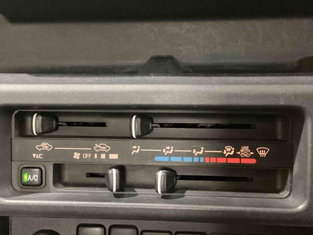 ハイゼットトラックスタンダード 農用スペシャルSAIIIt5速MT車 ハイロー切り替え4WD 運転席エアバック 衝突被害軽減ブレーキ エアコン パワーステアリング(鹿児島県)の中古車
