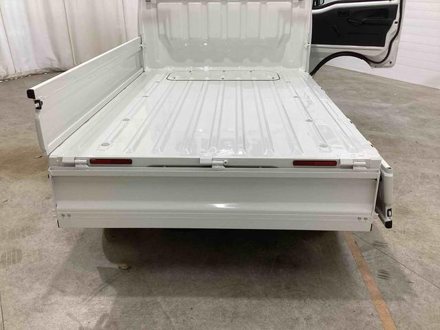 ハイゼットトラックスタンダード 農用スペシャルSAIIIt5速MT車 ハイロー切り替え4WD 運転席エアバック 衝突被害軽減ブレーキ エアコン パワーステアリング(鹿児島県)の中古車