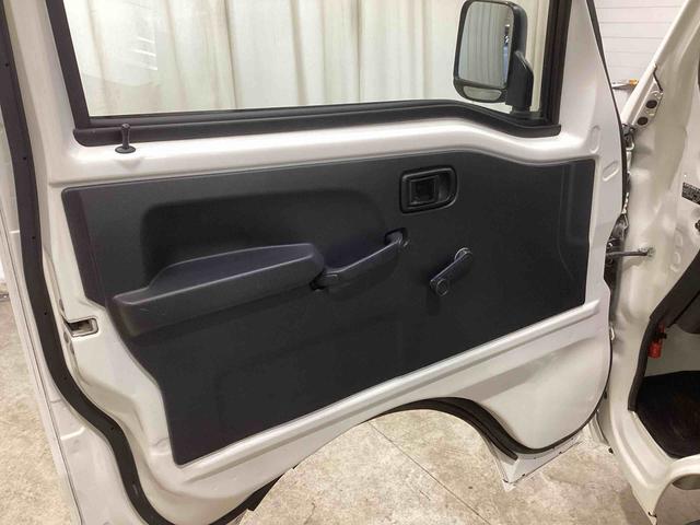 ハイゼットトラックスタンダード 農用スペシャルSAIIIt5速MT車 ハイロー切り替え4WD 運転席エアバック 衝突被害軽減ブレーキ エアコン パワーステアリング(鹿児島県)の中古車