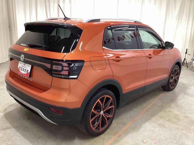 ＶＷ Ｔ−クロスＴＳＩ　１ｓｔプッシュスタートスイッチ　電子カードキー　カーナビ　バックモニター　　ＥＴＣ車載器　ドラレコ　アルミホイール　ＡＢＳ　フォグランプ　ターボ（鹿児島県）の中古車