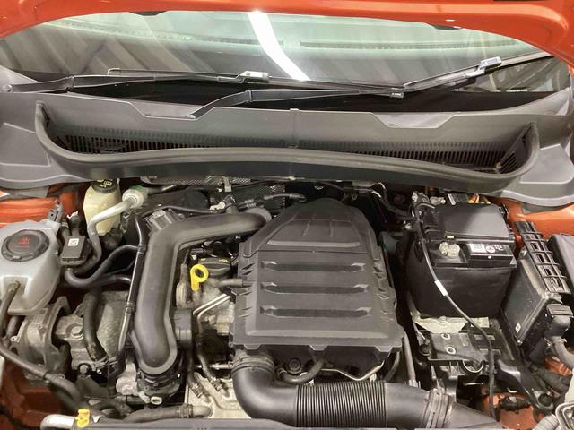 ＶＷ Ｔ−クロスＴＳＩ　１ｓｔプッシュスタートスイッチ　電子カードキー　カーナビ　バックモニター　　ＥＴＣ車載器　ドラレコ　アルミホイール　ＡＢＳ　フォグランプ　ターボ（鹿児島県）の中古車