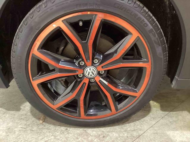 ＶＷ Ｔ−クロスＴＳＩ　１ｓｔプッシュスタートスイッチ　電子カードキー　カーナビ　バックモニター　　ＥＴＣ車載器　ドラレコ　アルミホイール　ＡＢＳ　フォグランプ　ターボ（鹿児島県）の中古車