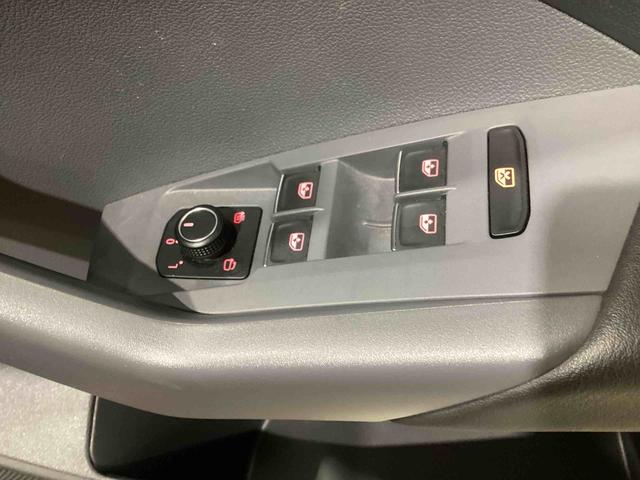 ＶＷ Ｔ−クロスＴＳＩ　１ｓｔプッシュスタートスイッチ　電子カードキー　カーナビ　バックモニター　　ＥＴＣ車載器　ドラレコ　アルミホイール　ＡＢＳ　フォグランプ　ターボ（鹿児島県）の中古車