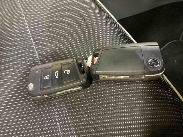 ＶＷ Ｔ−クロスＴＳＩ　１ｓｔプッシュスタートスイッチ　電子カードキー　カーナビ　バックモニター　　ＥＴＣ車載器　ドラレコ　アルミホイール　ＡＢＳ　フォグランプ　ターボ（鹿児島県）の中古車
