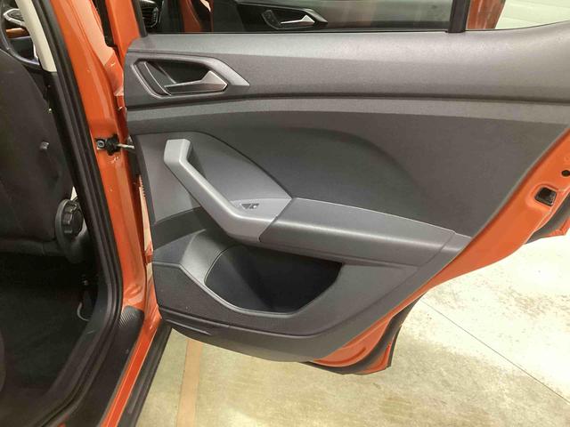 ＶＷ Ｔ−クロスＴＳＩ　１ｓｔプッシュスタートスイッチ　電子カードキー　カーナビ　バックモニター　　ＥＴＣ車載器　ドラレコ　アルミホイール　ＡＢＳ　フォグランプ　ターボ（鹿児島県）の中古車