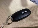 インパネシフト　プッシュスタートスイッチ　電子カードキー　ＣＤプレーヤー　チルトステアリング　運転席助手席エアバック　ＡＢＳ　アルミホイール（鹿児島県）の中古車