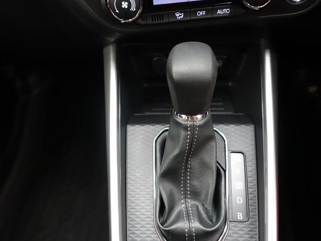 ロッキーＸ　ＨＥＶハイブリッド車　次世代スマートアシスト　ナビ　バックカメラ　ステアリングスイッチ　前後　ドライブレコーダー　電動パーキングブレーキ・ブレーキホールド機能　オートライト　キーフリー　前後コーナーセンサー（石川県）の中古車