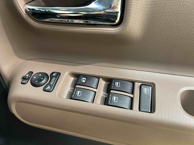 ムーヴキャンバスセオリーＧ走行無制限１年保証　４ＷＤ　両側スライドドア　コーナーセンサー　シートヒーター　ホットカップホルダー　オートハイビーム　ＬＥＤヘッドライト　プッシュスタートスイッチ　横滑り防止装置　オートエアコン（石川県）の中古車