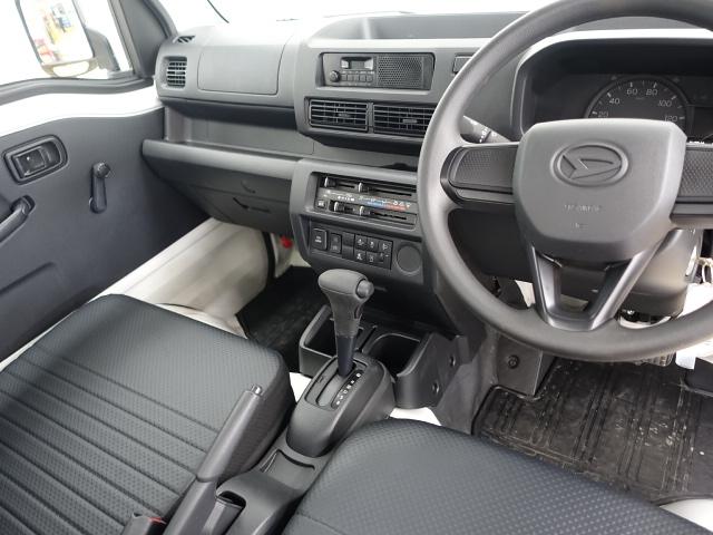 ハイゼットトラックスタンダード1年保証 4WD 純正AM/FMラジオ スーパーUVカットガラス(フロント) マニュアルエアコン 横滑り防止装置 オートライト アクセサリーソケット コーナーセンサー 荷台マット(石川県)の中古車
