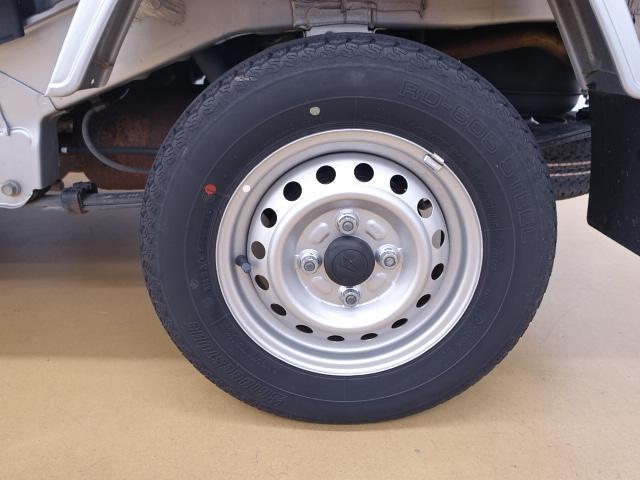 ハイゼットトラックスタンダード１年保証　４ＷＤ　ＭＴ車　コーナーセンサー　オートライト　横滑り防止装置　純正ラジオ　スマートアシスト　荷台マット　ゲートプロテクター　マニュアルエアコン（石川県）の中古車
