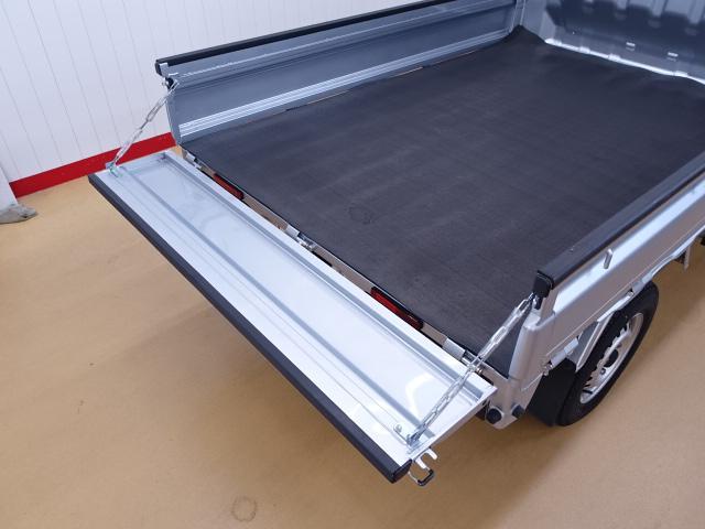 ハイゼットトラックスタンダード１年保証　４ＷＤ　ＭＴ車　コーナーセンサー　オートライト　横滑り防止装置　純正ラジオ　スマートアシスト　荷台マット　ゲートプロテクター　マニュアルエアコン（石川県）の中古車