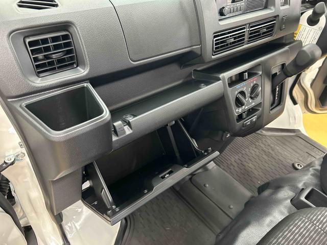 ハイゼットカーゴＤＸ走行無制限１年保証　４ＷＤ　ＡＭ／ＦＭラジオ　衝突回避支援ブレーキ　コーナーセンサー　オートライト　キーレスエントリー（石川県）の中古車