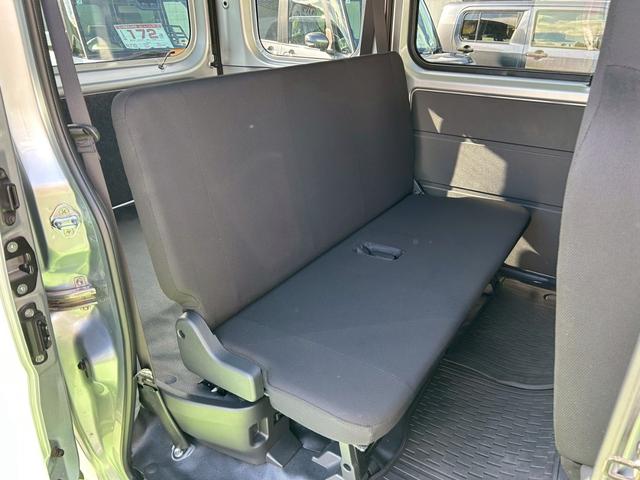 ハイゼットカーゴＤＸ４ＷＤ　スマートアシスト３　前後コーナーセンサー　ＡＭ・ＦＭラジオ　両側スライドドア　オートライト　キーレス　マニュアルエアコン　ＡＢＳ　ＣＶＴ車（石川県）の中古車