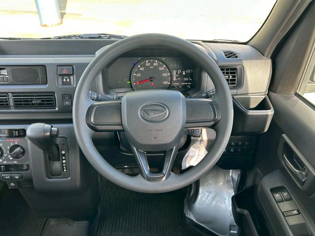 ハイゼットカーゴＤＸ４ＷＤ　スマートアシスト３　前後コーナーセンサー　ＡＭ・ＦＭラジオ　両側スライドドア　オートライト　キーレス　マニュアルエアコン　ＡＢＳ　ＣＶＴ車（石川県）の中古車