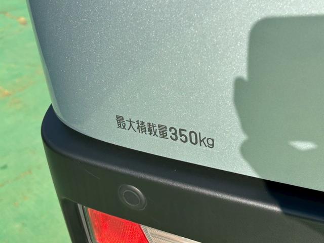 ハイゼットカーゴＤＸ４ＷＤ　スマートアシスト３　前後コーナーセンサー　ＡＭ・ＦＭラジオ　両側スライドドア　オートライト　キーレス　マニュアルエアコン　ＡＢＳ　ＣＶＴ車（石川県）の中古車