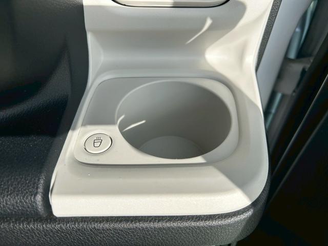 ムーヴキャンバスストライプスＧ４ＷＤ　次世代スマートアシスト　両側パワースライドドア　電動パーキングブレーキ・ブレーキホールド機能　シートヒーター　ＣＤステレオ　バックカメラ　ステアリングスイッチ　オートライト　置き楽ＢＯＸ（石川県）の中古車