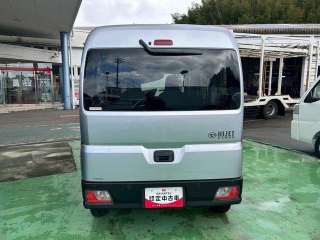 ハイゼットカーゴＤＸ４ＷＤ　次世代スマートアシスト　前後コーナーセンサー　ＣＶＴ　両側スライドドア　オートライト　ＦＭ／ＡＭラジオ　マニュアルエアコン　ＡＢＳ　アイドリングストップ　キーレス（石川県）の中古車