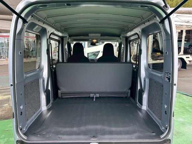 ハイゼットカーゴＤＸ４ＷＤ　次世代スマートアシスト　前後コーナーセンサー　ＣＶＴ　両側スライドドア　オートライト　ＦＭ／ＡＭラジオ　マニュアルエアコン　ＡＢＳ　アイドリングストップ　キーレス（石川県）の中古車