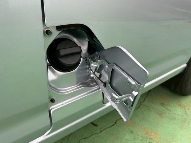 ハイゼットカーゴＤＸ４ＷＤ　次世代スマートアシスト　前後コーナーセンサー　ＣＶＴ　両側スライドドア　オートライト　ＦＭ／ＡＭラジオ　マニュアルエアコン　ＡＢＳ　アイドリングストップ　キーレス（石川県）の中古車