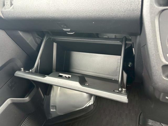 ハイゼットカーゴＤＸ４ＷＤ　次世代スマートアシスト　前後コーナーセンサー　ＣＶＴ　両側スライドドア　オートライト　ＦＭ／ＡＭラジオ　マニュアルエアコン　ＡＢＳ　アイドリングストップ　キーレス（石川県）の中古車