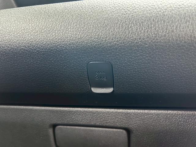 ハイゼットカーゴＤＸ４ＷＤ　次世代スマートアシスト　前後コーナーセンサー　ＣＶＴ　両側スライドドア　オートライト　ＦＭ／ＡＭラジオ　マニュアルエアコン　ＡＢＳ　アイドリングストップ　キーレス（石川県）の中古車