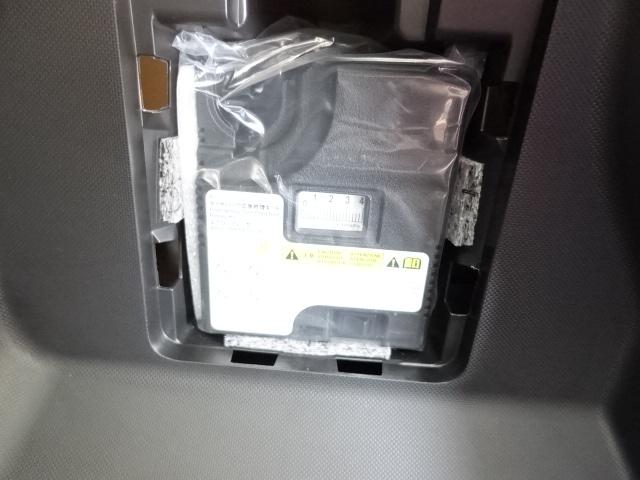 ロッキープレミアムＧ　ＨＥＶ次世代スマートアシスト　ＬＥＤヘッドライト　フォグランプ　オートライト　オートエアコン　シートヒーター　電動パーキングブレーキ　オートブレーキホールド　アイドリングストップ　前後コーナーセンサー（石川県）の中古車