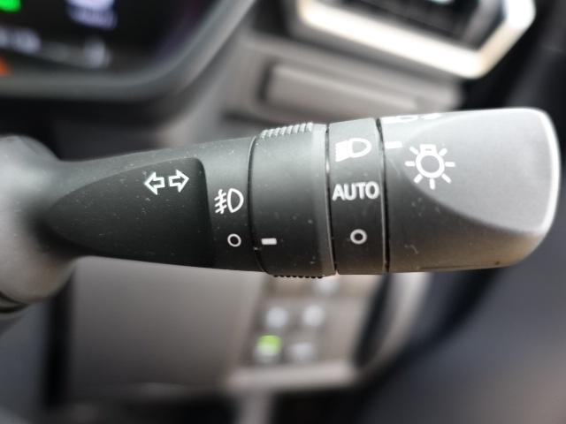 ロッキープレミアムＧ　ＨＥＶ次世代スマートアシスト　ＬＥＤヘッドライト　フォグランプ　オートライト　オートエアコン　シートヒーター　電動パーキングブレーキ　オートブレーキホールド　アイドリングストップ　前後コーナーセンサー（石川県）の中古車