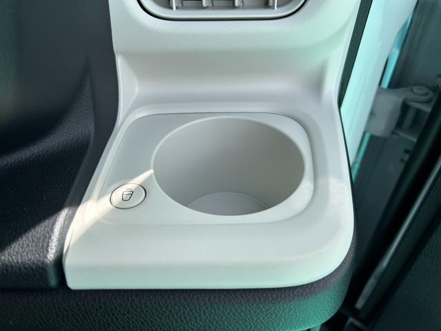 ムーヴキャンバスストライプスＧ７インチナビ　バックカメラ　オートエアコン　両側パワースライドドア　シートヒーター　キーフリー　ＡＤＢ（石川県）の中古車