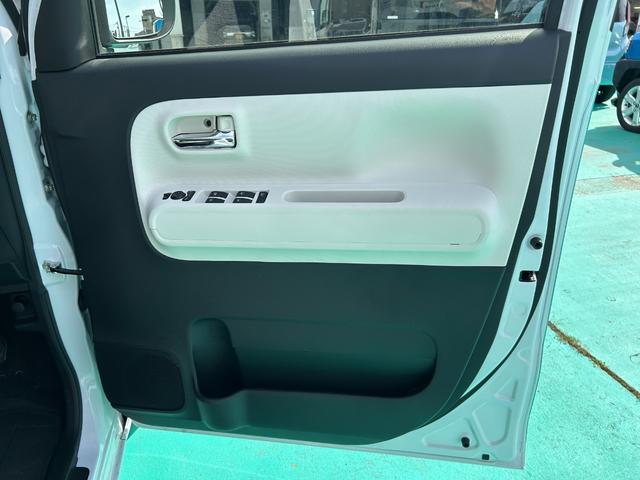 ムーヴキャンバスストライプスＧ７インチナビ　バックカメラ　オートエアコン　両側パワースライドドア　シートヒーター　キーフリー　ＡＤＢ（石川県）の中古車