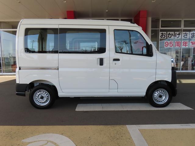 ハイゼットカーゴスペシャル４ＷＤ　次世代スマートアシスト　両側スライドドア　アイドリングストップ　ＦＭ・ＡＭラジオ　前後コーナーセンサー　オートライト　ＡＢＳ　ＣＶＴ　マニュアルエアコン　パワーウィンドウ（石川県）の中古車