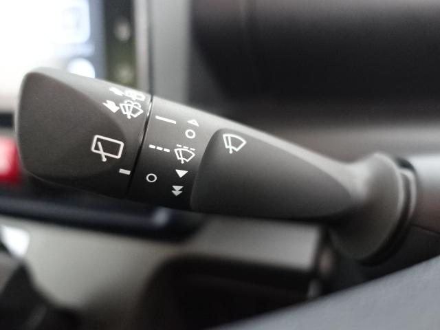 タントＸ次世代スマートアシスト　シートバックテーブル　サンシェード　シートヒーター　電動パーキングブレーキ・ブレーキホールド機能　オートライト　両側スライドドア（助手席側パワースライドドア）　キーフリー（石川県）の中古車