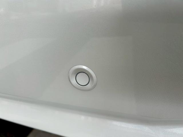 タントカスタムＸ４ＷＤ　次世代スマートアシスト　両側パワースライドドア　シートヒーター　パノラマ対応カメラ　ステアリングスイッチ　シートバックテーブル　サンシェード　電動パーキングブレーキ・ブレーキホールド機能（石川県）の中古車