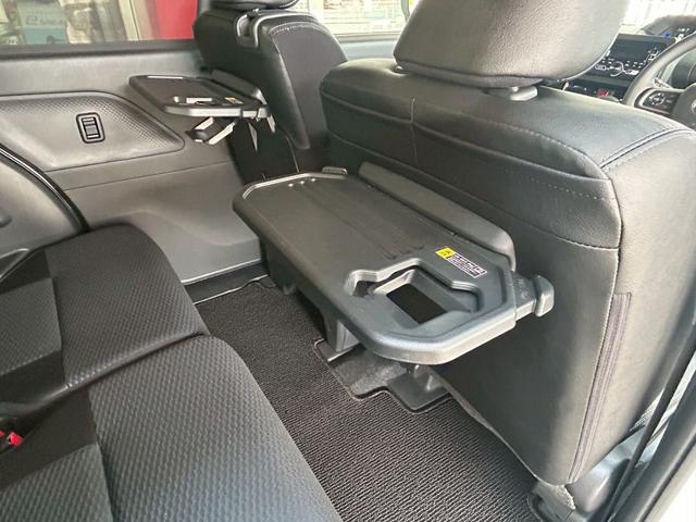 タントカスタムＸ４ＷＤ　次世代スマートアシスト　両側パワースライドドア　シートヒーター　パノラマ対応カメラ　ステアリングスイッチ　シートバックテーブル　サンシェード　電動パーキングブレーキ・ブレーキホールド機能（石川県）の中古車